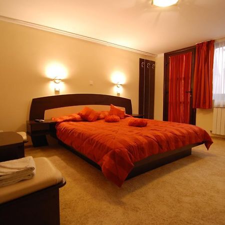 Pensiunea Italiana Brasov Ngoại thất bức ảnh
